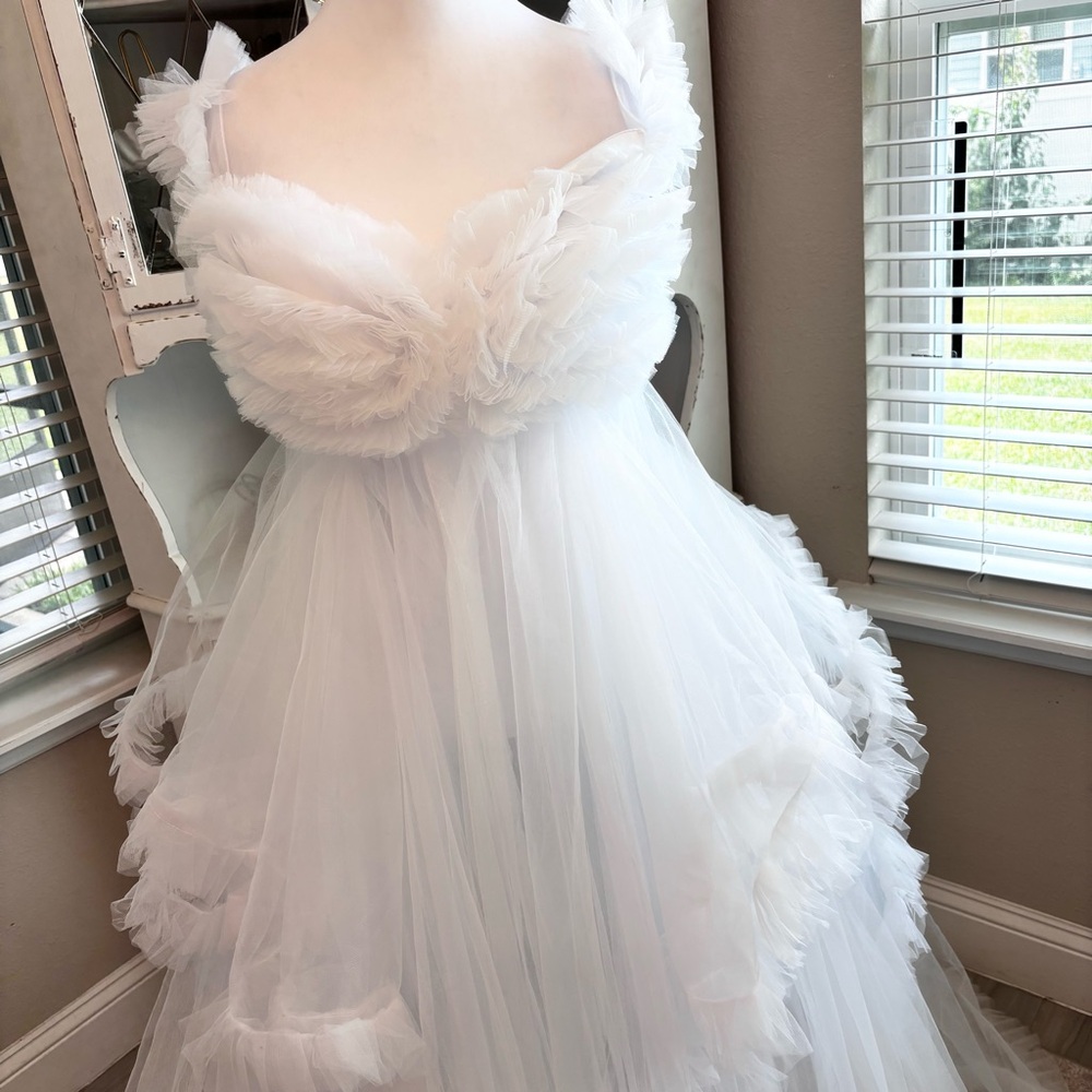 NEW Tulle Maternity Dress for Photoshoot Bridal Robe White NWOT Size L/XL - Picture 3 of 12